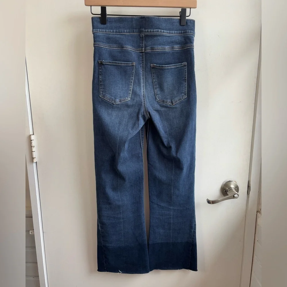 Spanx Spanxshape High Rise Everywear Flare Jeans‎ XS Classic layered comfort